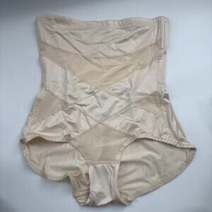Paukee Beige Slim Fit Lifer Girdle Panties Women’s Size Large Skin-color *READ..